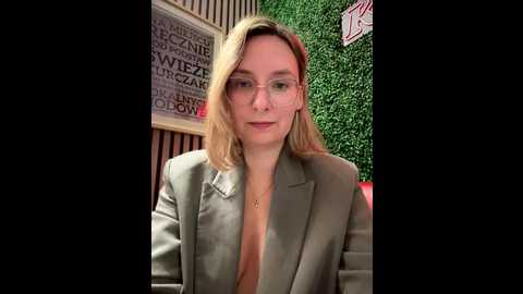 the_snowwhitee @ stripchat on 20250715