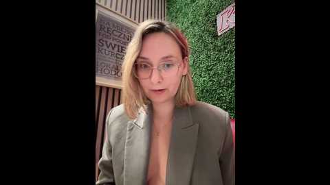 the_snowwhitee @ stripchat on 20250715