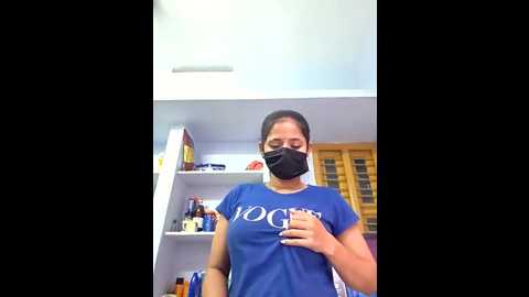 Media: hot_honey77 Stripchat 2025-07-16 02:08:00