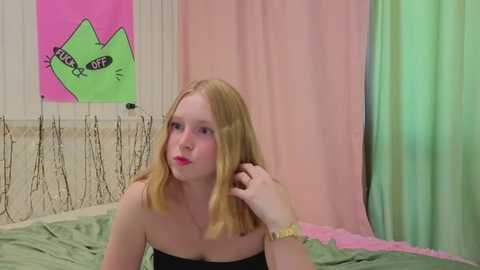 Media: lyncalrk Stripchat 2025-07-16 11:53:00