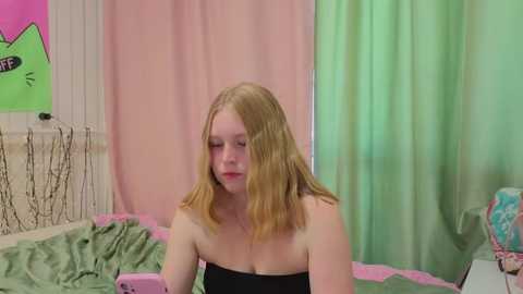 Media: lyncalrk Stripchat 2025-07-16 12:31:00