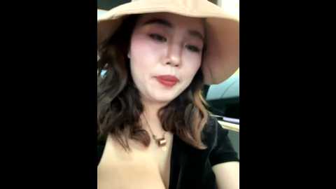Media: feifei_521 Stripchat 2025-07-17 07:40:00