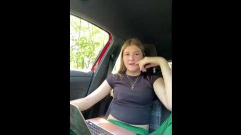 meli_riveira @ stripchat on 20250717