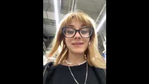 Media: onlyapril Stripchat 2025-07-17 15:19:00