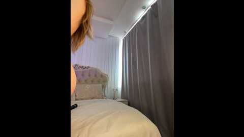 bella_suns @ stripchat on 20250718