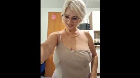 Media: sweety_blonda007 Stripchat 2025-07-18 14:12:00
