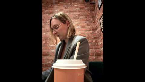 the_snowwhitee @ stripchat on 20250718