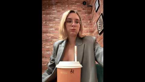 the_snowwhitee @ stripchat on 20250718
