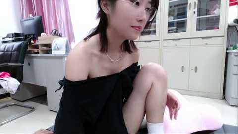 Media: chgirl521 Stripchat 2025-07-19 08:33:00