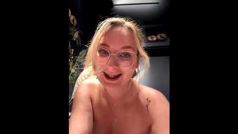 the_snowwhitee @ stripchat on 20250719