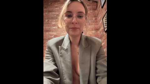the_snowwhitee @ stripchat on 20250719