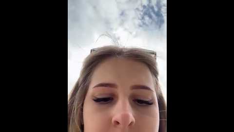 Media: lina_away Stripchat 2025-07-21 11:59:00