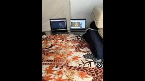 Media: samira__yamilah Stripchat 2025-07-22 13:34:00