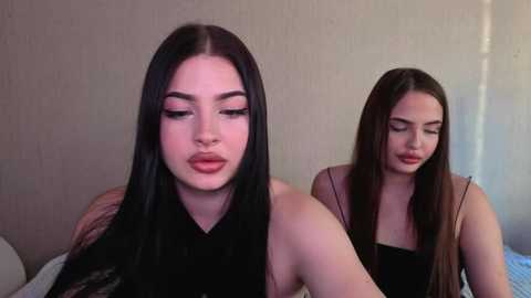 Media: lisaanddenis Stripchat 2025-07-23 13:02:00