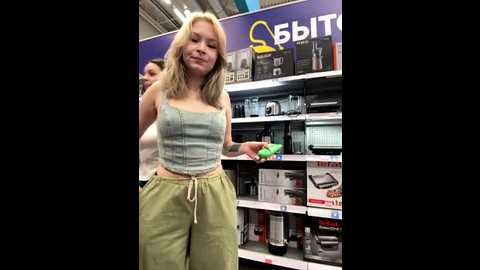 Media: cum_girlss Stripchat 2025-07-24 06:57:00