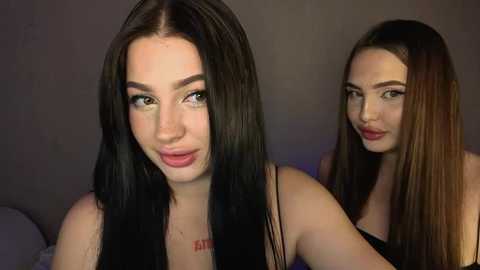 Media: lisaanddenis Stripchat 2025-07-24 16:03:00
