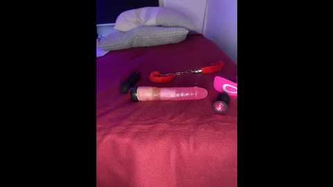 Media: sexyhoneycake Stripchat 2025-07-24 15:04:00
