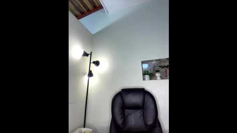 Media: _alice_1 Stripchat 2025-07-25 07:24:00