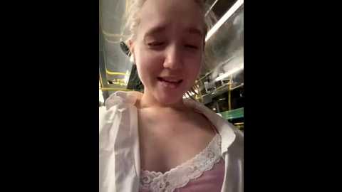 Media: bambi_lu Stripchat 2025-07-25 20:52:00