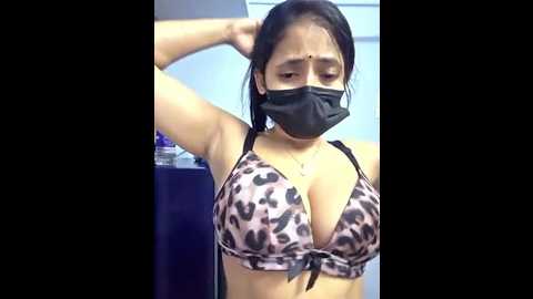 Media: hot_honey77 Stripchat 2025-07-25 18:30:00
