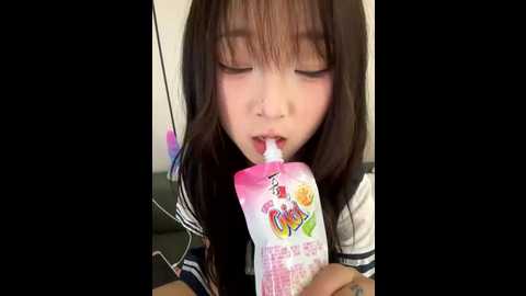 Media: lelebaybay888 Stripchat 2025-07-25 11:42:00
