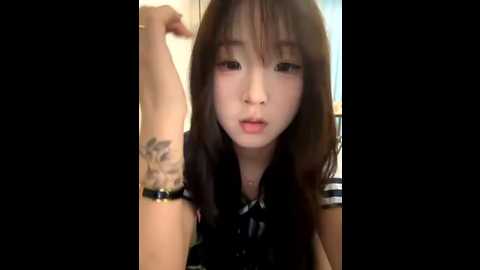 Media: lelebaybay888 Stripchat 2025-07-25 12:06:00