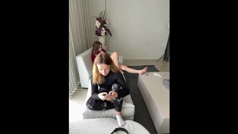nura_n_sarah @ stripchat on 20250725