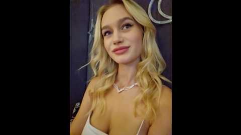 Media: kristinadane Stripchat 2025-07-26 06:24:00