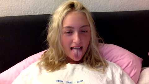 kitty_swetty @ stripchat on 20250727