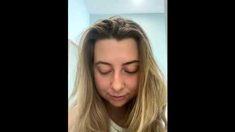 Media: curvyflawless Stripchat 2025-07-29 07:20:00
