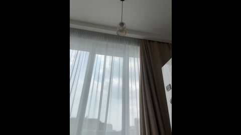 Media: curvyflawless Stripchat 2025-07-29 07:40:00