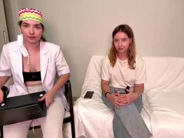 nura_n_sarah @ stripchat on 20250801