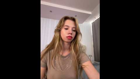 bella_suns @ stripchat on 20250802