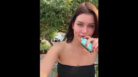 Media: kikiwatson Stripchat 2025-08-02 06:00:00