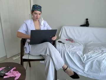 nura_n_sarah @ stripchat on 20250802