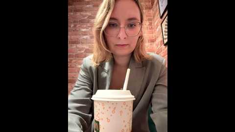 the_snowwhitee @ stripchat on 20250802