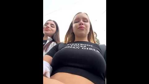 Media: liza_risky Stripchat 2025-08-03 15:23:00