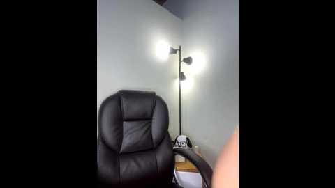 Media: _alice_1 Stripchat 2025-08-04 22:28:00