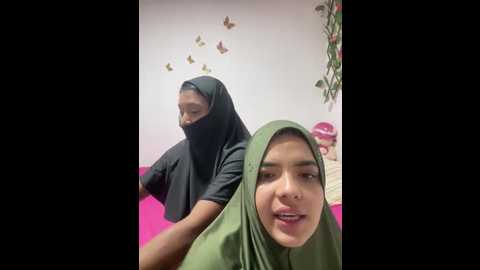 arab_rainbow_girls @ stripchat on 20250804