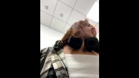 million_degrees @ stripchat on 20250804