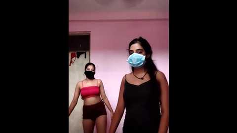 Media: hot_komall Stripchat 2025-08-05 09:46:00