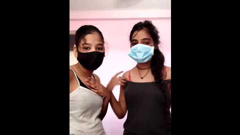 Media: hot_komall Stripchat 2025-08-06 03:30:00