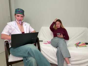 nura_n_sarah @ stripchat on 20250806
