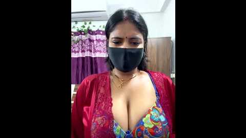 Media: v_hot_sweet Stripchat 2025-08-06 03:19:00