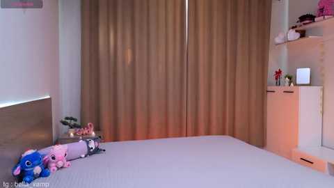 bella_amory @ stripchat on 20250808