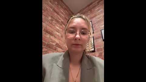 the_snowwhitee @ stripchat on 20250808