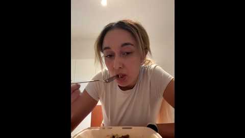 blondbellaaxx @ stripchat on 20250810
