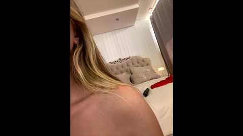 bella_suns @ stripchat on 20250811