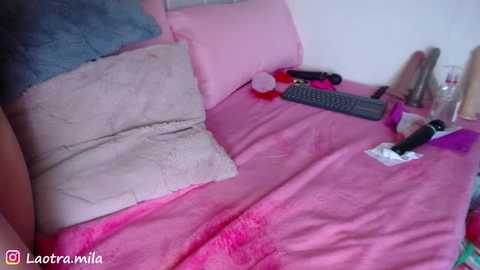 juliettaa_1 @ stripchat on 20250811