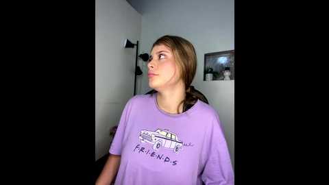 Media: _alice_1 Stripchat 2025-08-13 21:06:00